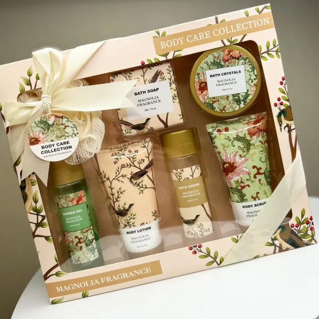 Набір Святковий Подарунок Косметика для ванн Royal Body Care Collection Magnolia Fragrance 7предметів 1200г