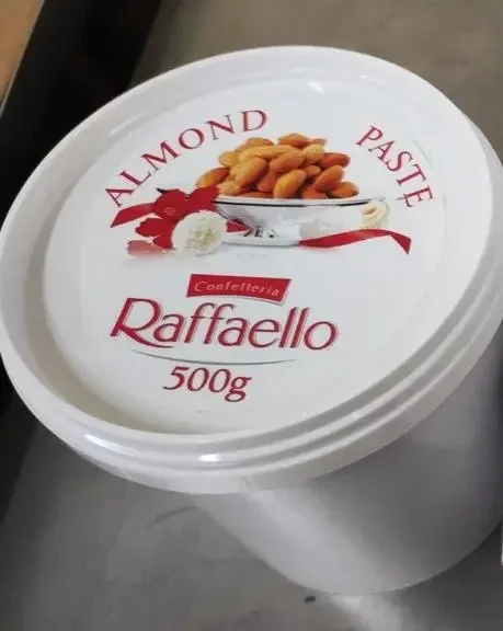 https://images.prom.ua/6521820187_pasta-krem-molochna-raffaello.jpg