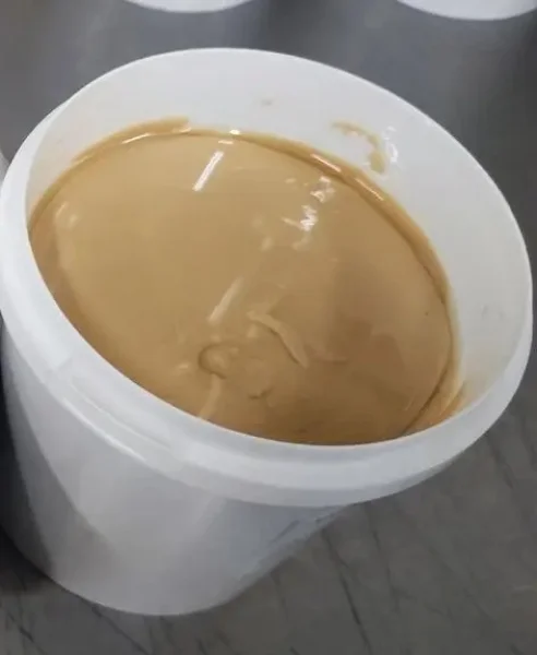 Паста-крем молочна Raffaello Almond Paste Рафаело ванільна з Мигдалем Відро 500г - 2