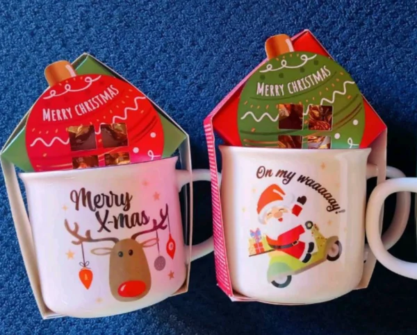 Набір Подарунок Новорічний Чашка та Цукерки Beckys Merry Christmas On My Way Santa Бекіс шоколад праліне Санта 50г - 2