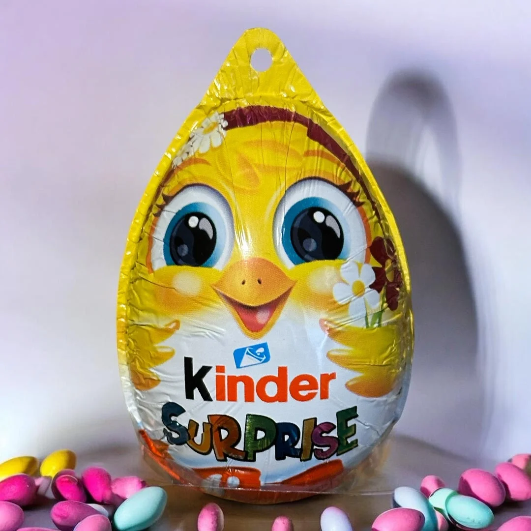 Шоколадне яйце Пасхальне курчатко з Іграшкою Kinder Surprise Easter egg Girl Кіндер Сюрпрайз Дівчинка з квіткою 72г