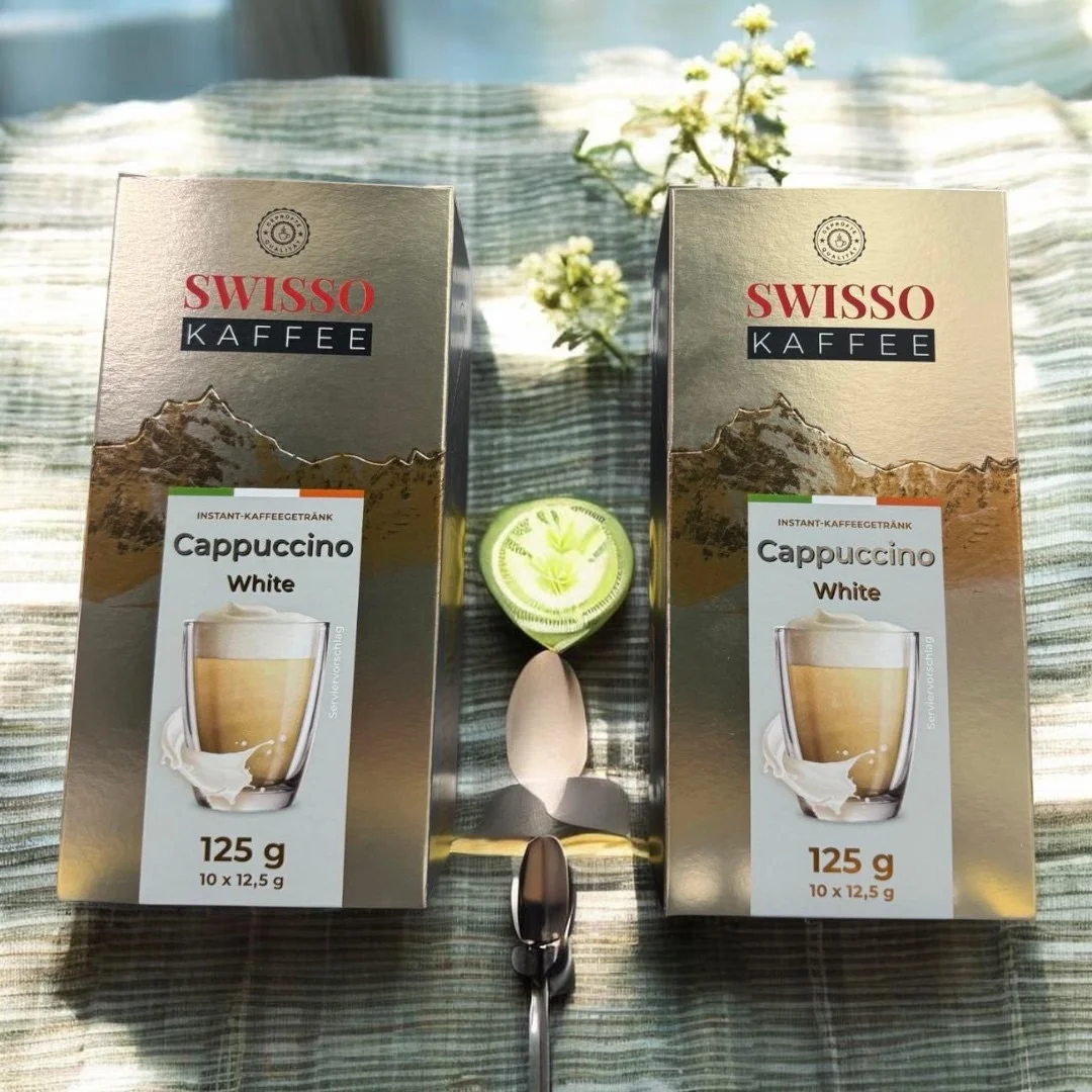 Капучіно розчинний Swisso cappuchino White Instant Kaffee Getrank Coffee Свіссо смак Білі вершки 10 стіків Коробка 125г