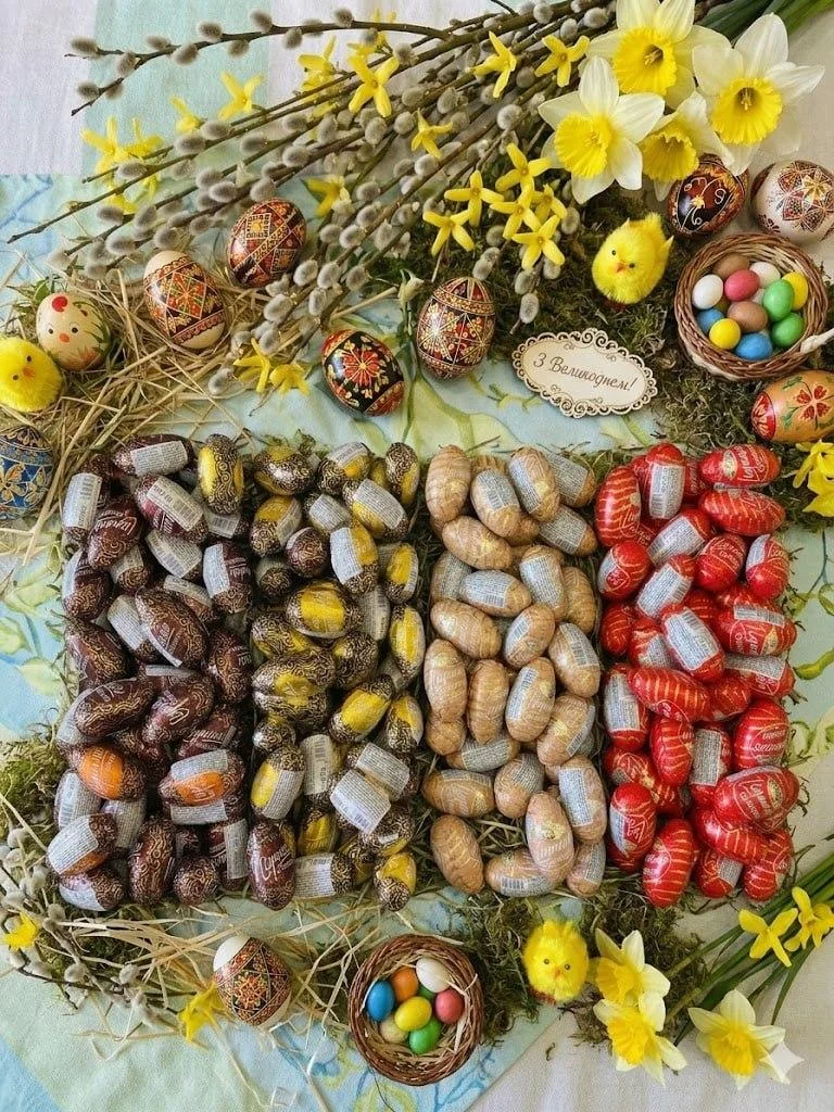 Шоколадне яйце без підвіски Figaro Liqueur Cherry Фігаро з вишневим лікером фольгована обгортка 1шт 27г