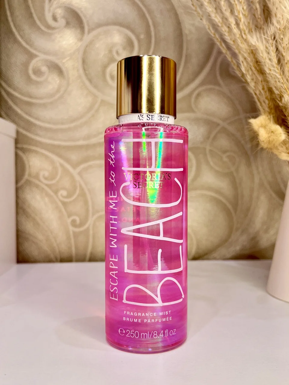 Парфумована вода Жіноча ароматичний Спрей Victoria's Secret Escape with Me Beach Fragrance Вікторія Сікрет Втечемо на Пляж 250мл
