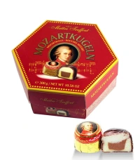 Цукерки шарики Моцарта Maitre Truffout Mozart Kugeln Майстер Труфо Моцарткугель Праліне фісташка з марципаном Бокс 300г