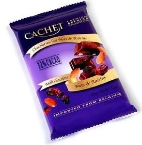 Преміум шоколад Cachet 32% з мигдалем і родзинками 300г