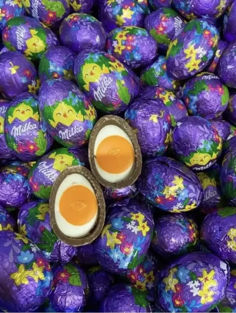 Шоколадне яйце Milka з жовтком в фользі 31г