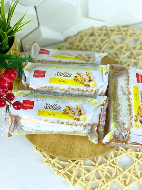 Штоллен Різдвяний з Маслом Favorina Stollen Butter Фаворіна кекс із цукатами та родзинками 750г