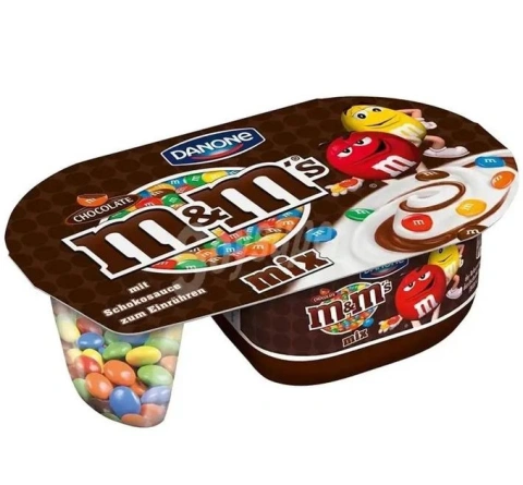 Набір Йогурт та М&Мс драже Danone M&Ms Chocolate Mix Данон Молочний Мікс з шоколадним кремом Стакан двохсекційний 120г